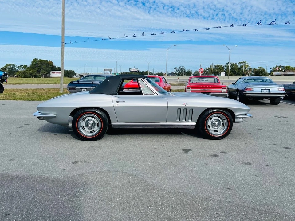 1966 Chevrolet Corvette C2 - Image 13 of 21