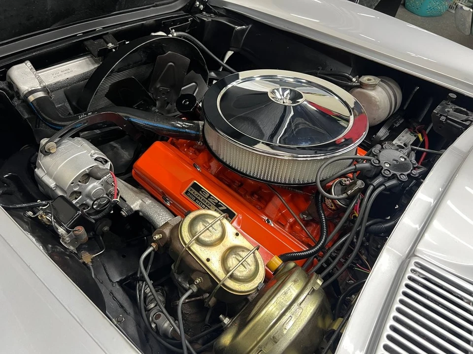 1966 Chevrolet Corvette C2 - Image 18 of 21