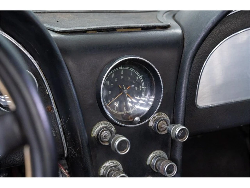 1966 Chevrolet Corvette C2 - Image 17 of 31
