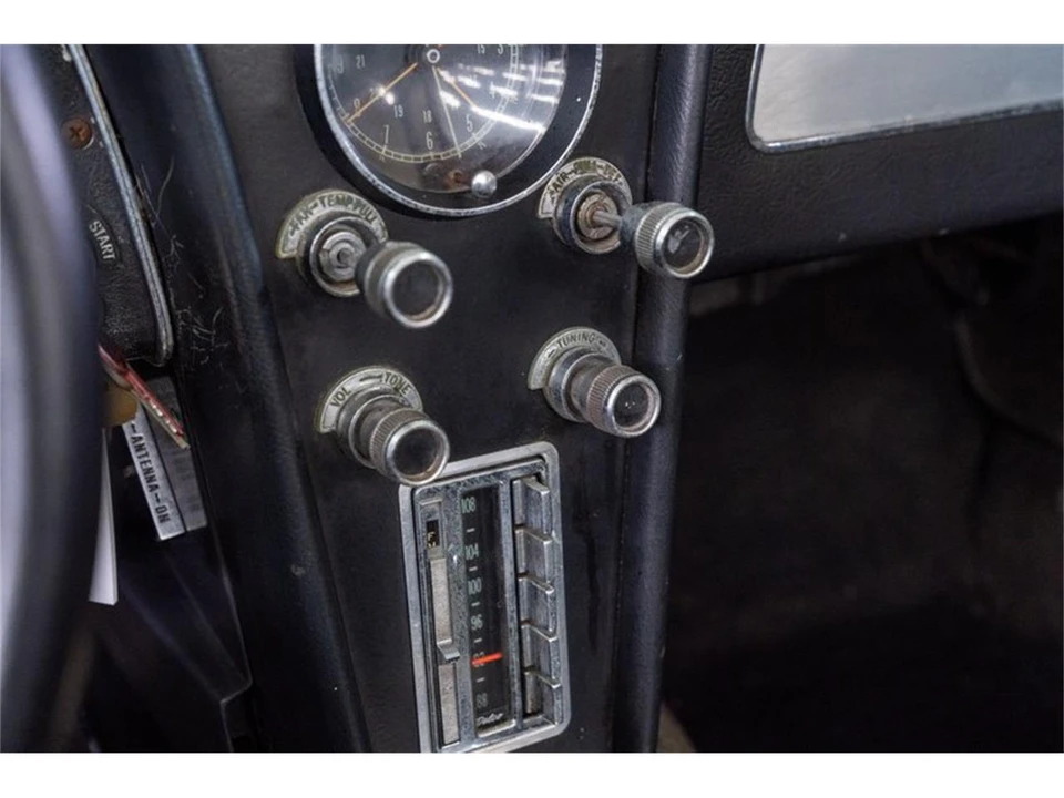 1966 Chevrolet Corvette C2 - Image 18 of 31