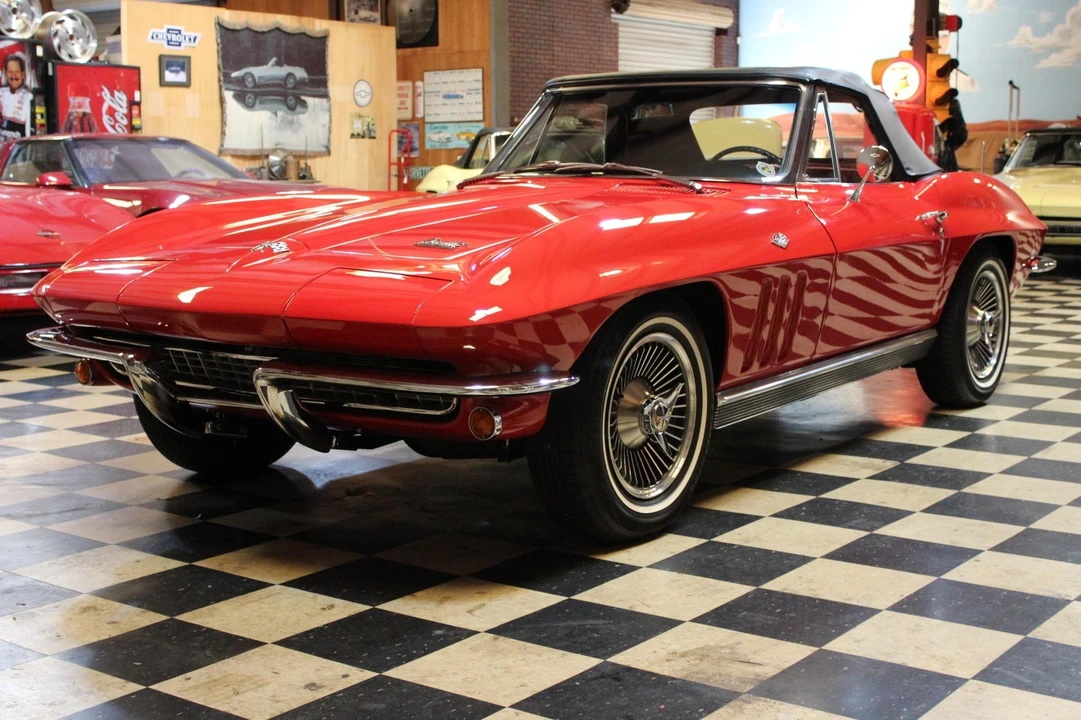 1966 Chevrolet Corvette C2 - Image 10 of 28