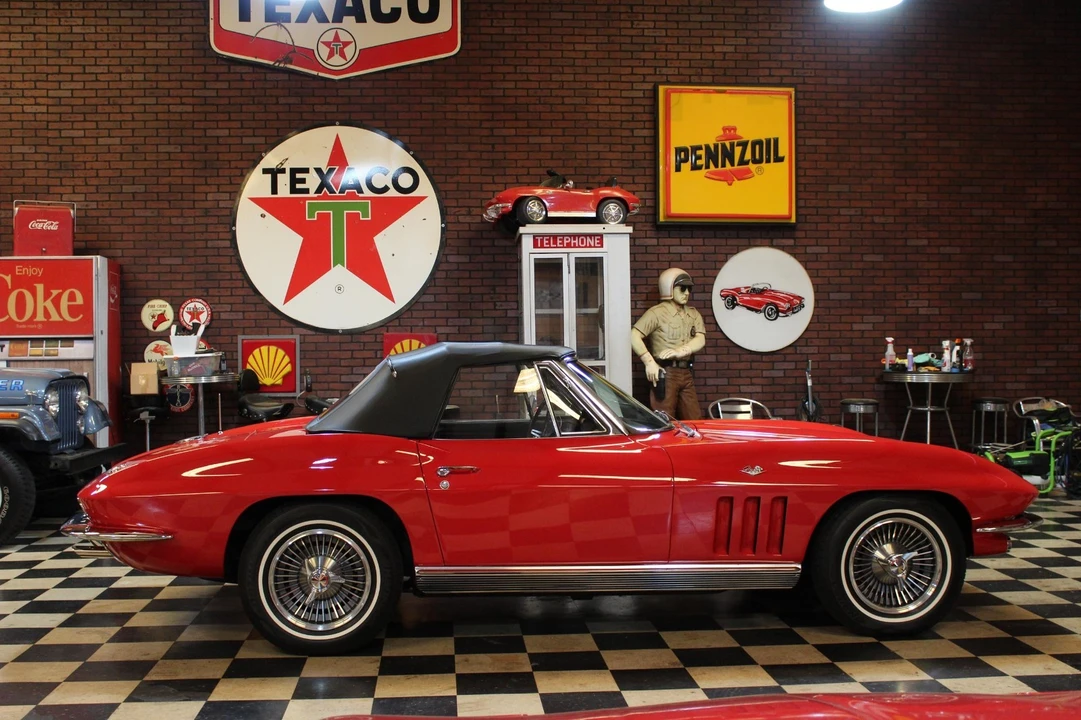1966 Chevrolet Corvette C2 - Image 14 of 28