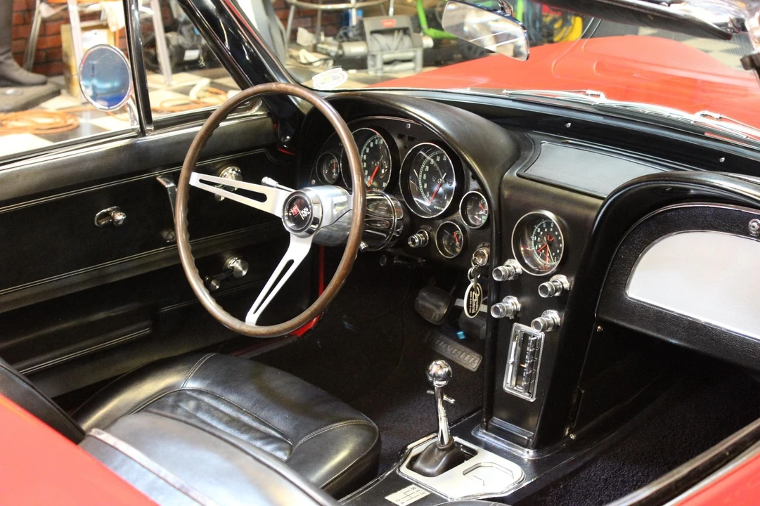 1966 Chevrolet Corvette C2 - Image 15 of 28