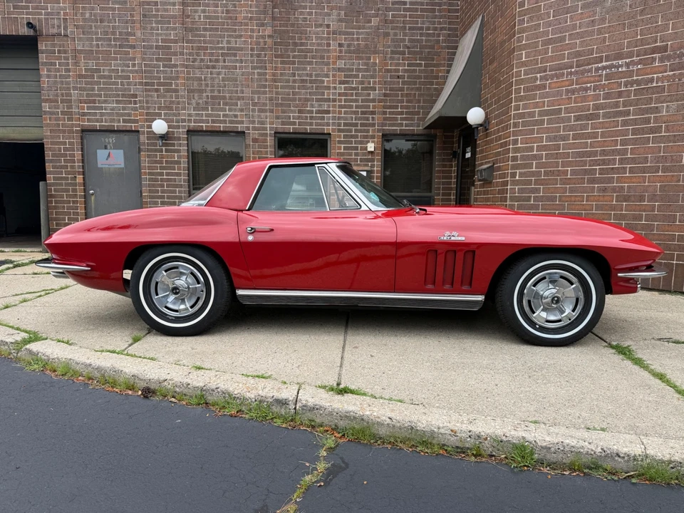 1966 Chevrolet Corvette C2 - Image 15 of 31