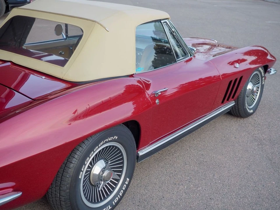 1966 Chevrolet Corvette C2 - Image 28 of 31