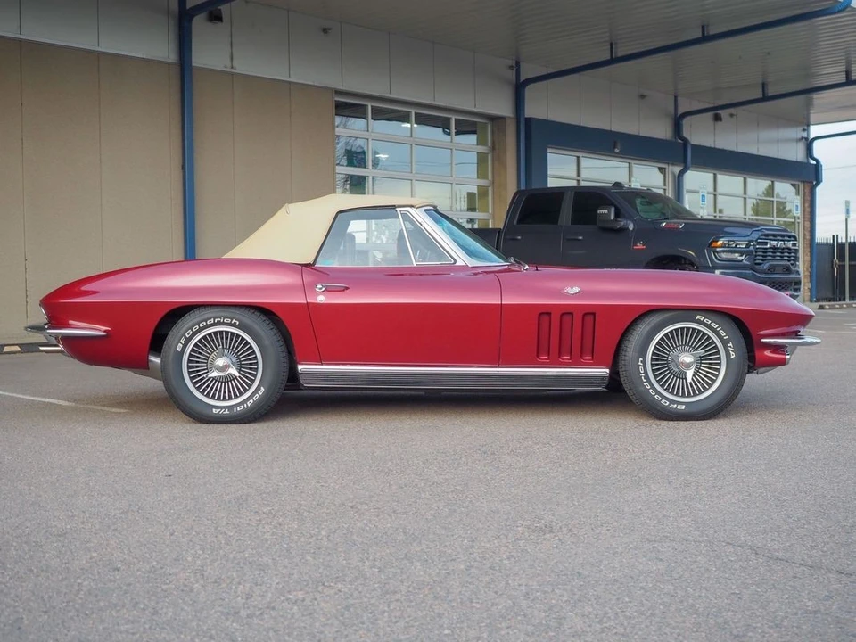 1966 Chevrolet Corvette C2 - Image 15 of 31