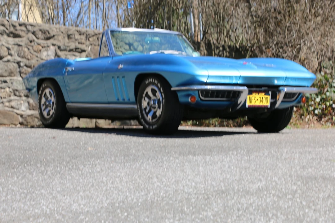 1966 Chevrolet Corvette C2 - Image 8 of 31