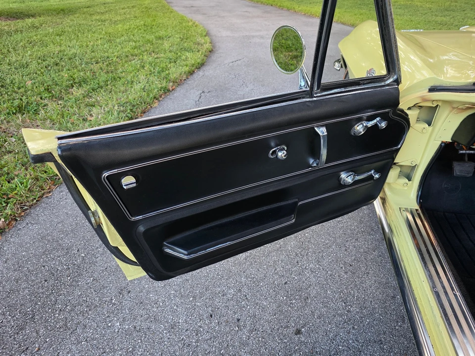 1966 Chevrolet Corvette C2 - Image 22 of 31
