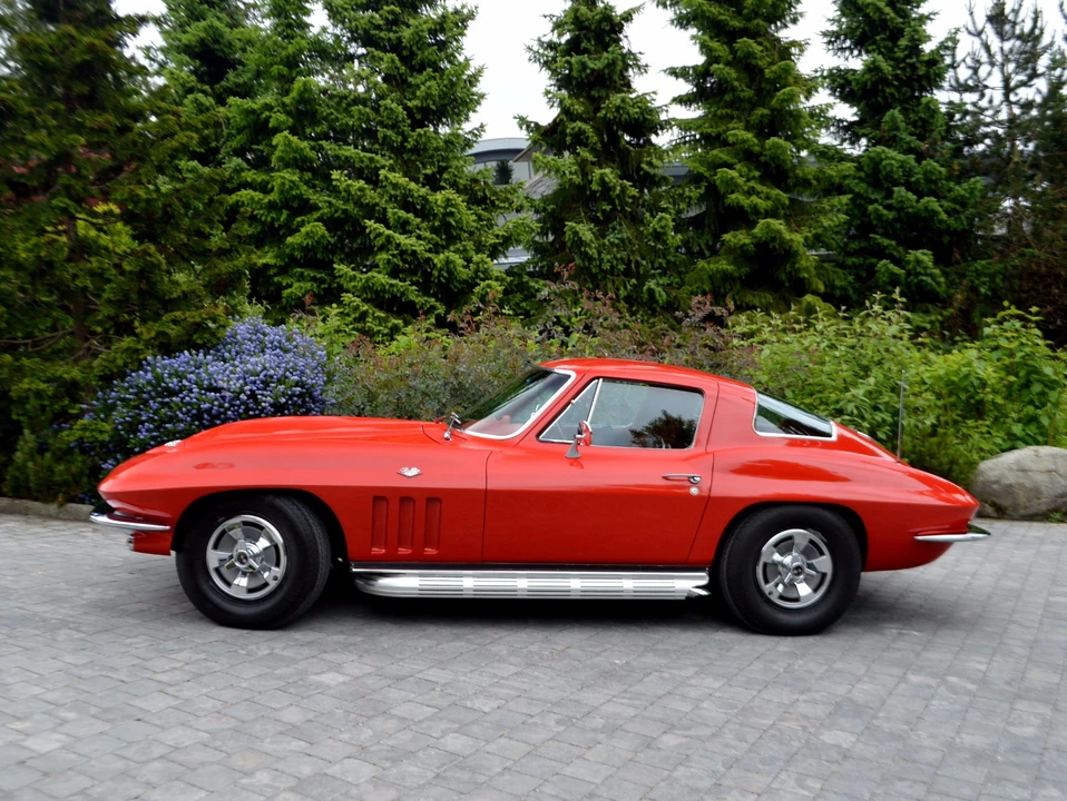 1966 Chevrolet Corvette C2 - Image 6 of 31