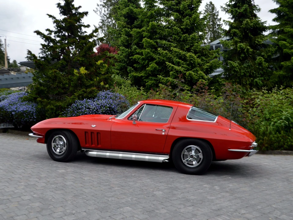 1966 Chevrolet Corvette C2 - Image 7 of 31