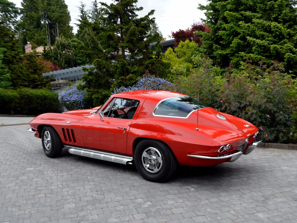1966 Chevrolet Corvette C2 - Image 8 of 31