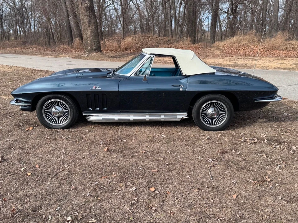 1966 Chevrolet Corvette C2 - Image 11 of 12