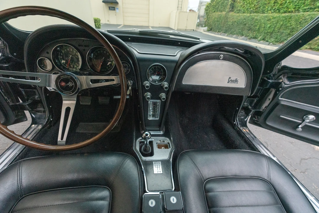 1966 Chevrolet Corvette C2 - Image 25 of 31