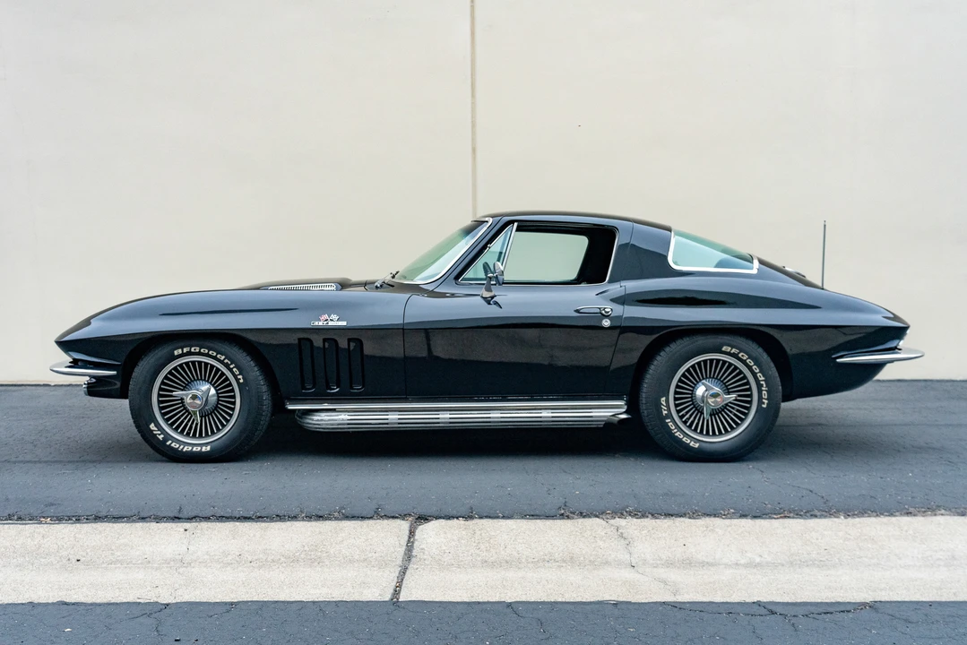 1966 Chevrolet Corvette C2 - Image 3 of 31