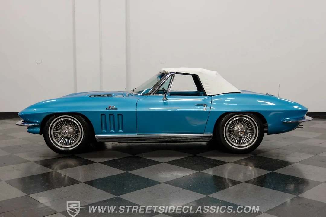 1966 Chevrolet Corvette C2 - Image 11 of 12