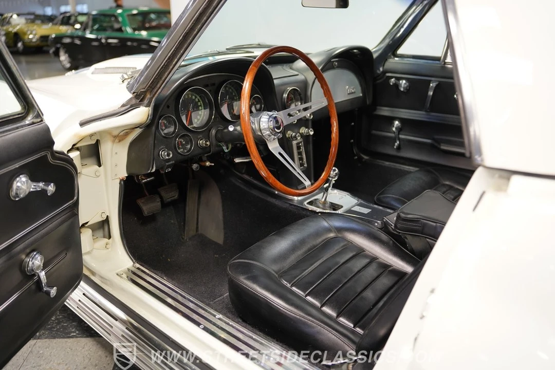 1966 Chevrolet Corvette C2 - Image 5 of 12