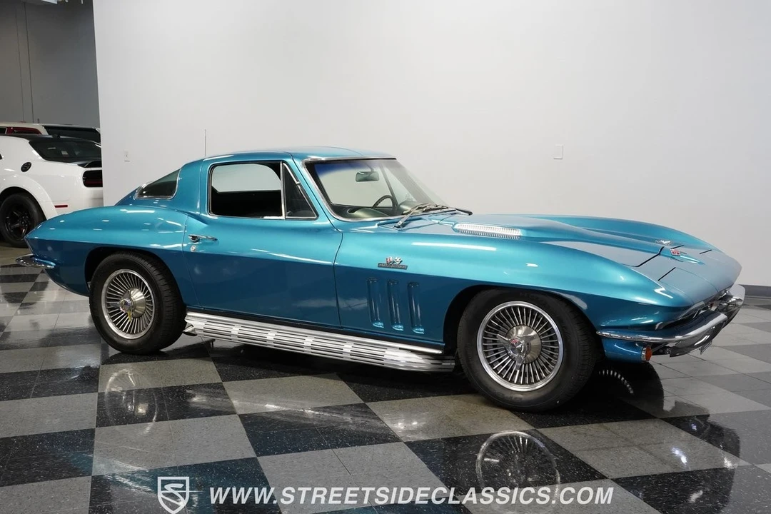 1966 Chevrolet Corvette C2 - Image 16 of 21