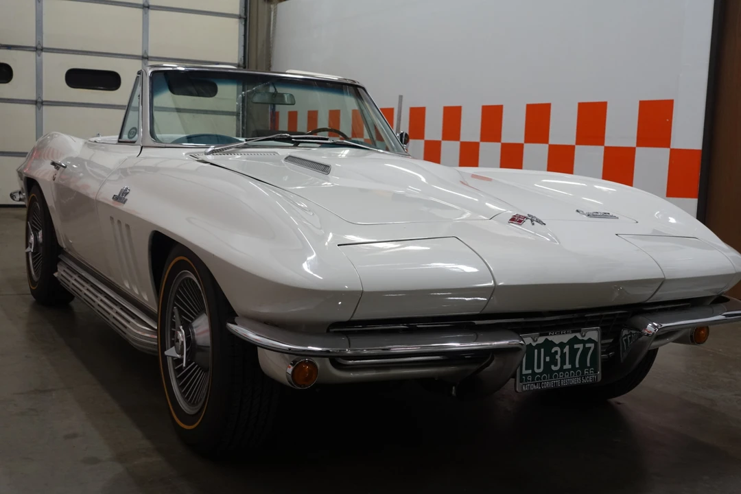 1966 Chevrolet Corvette C2 - Image 11 of 31