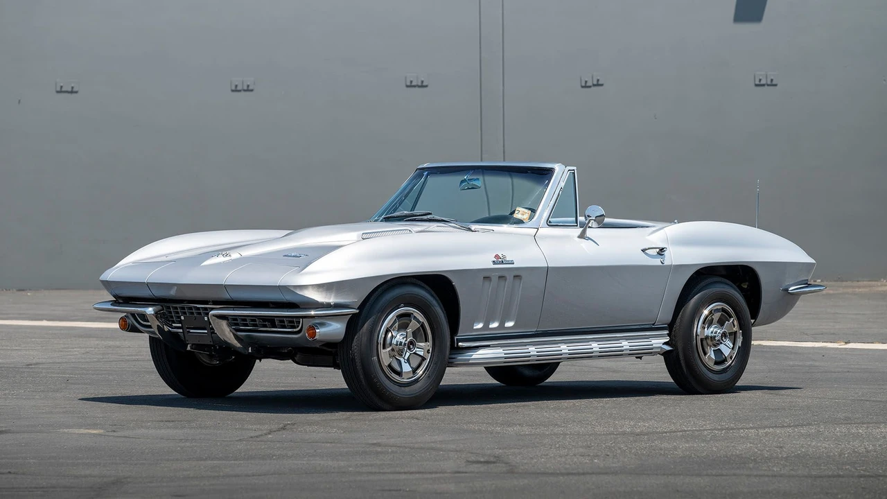 1966 Chevrolet Corvette C2 427 - Image 8 of 31