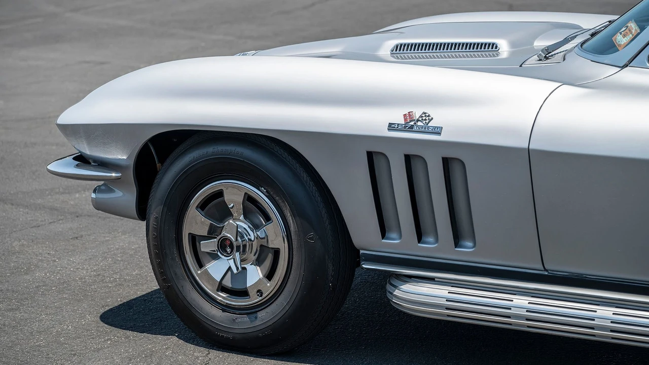 1966 Chevrolet Corvette C2 427 - Image 14 of 31