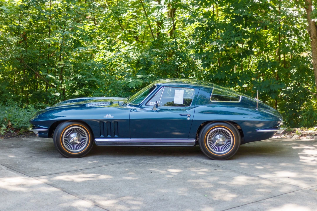 1966 Chevrolet Corvette C2 - Image 23 of 31