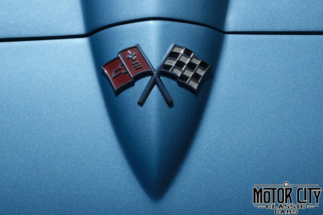1966 Chevrolet Corvette C2 - Image 13 of 21