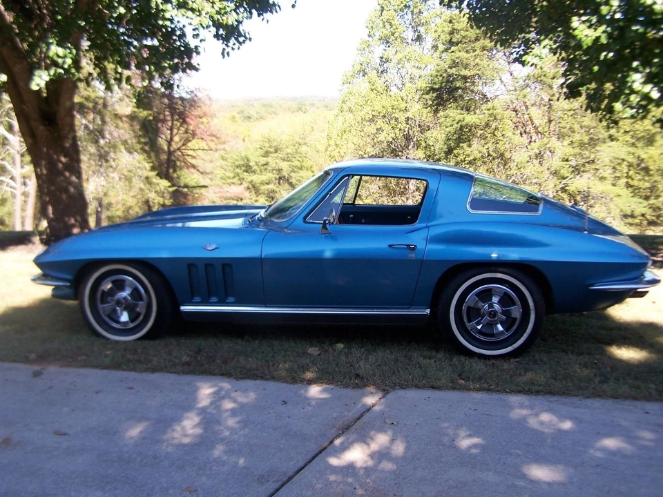1966 Chevrolet Corvette C2 - Image 2 of 8