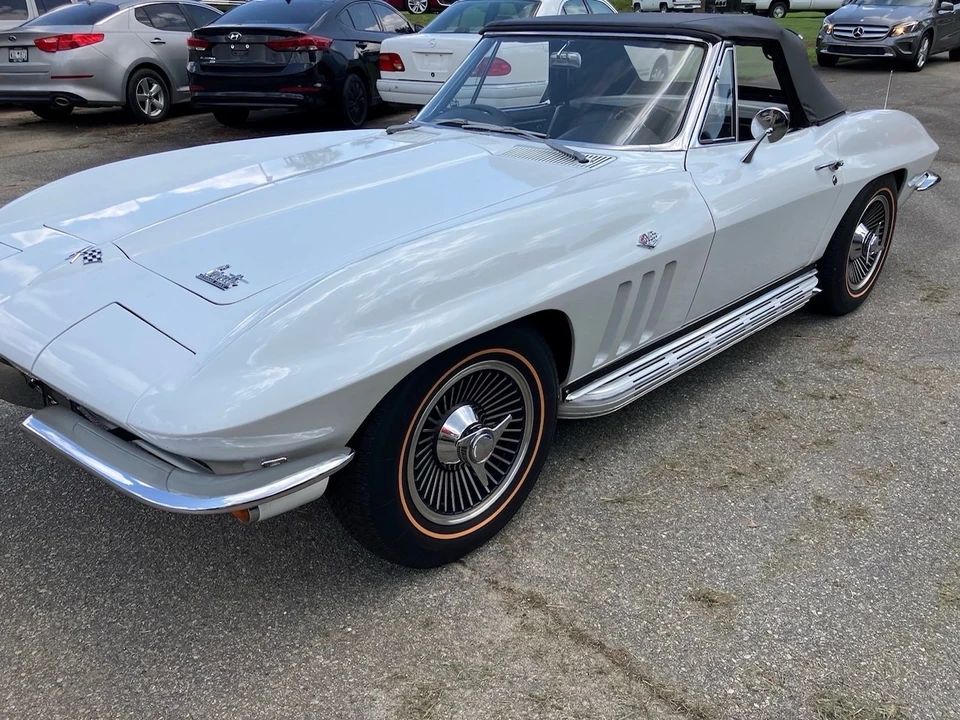 1966 Chevrolet Corvette - Image 7 of 18