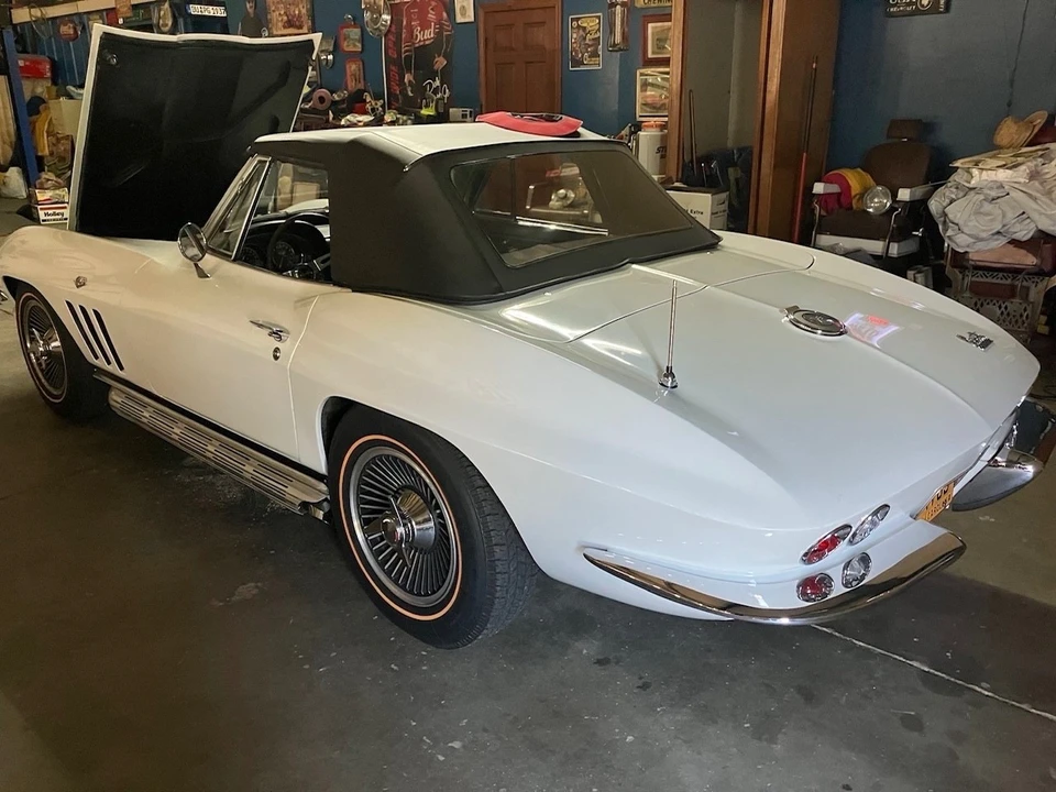 1966 Chevrolet Corvette - Image 10 of 18