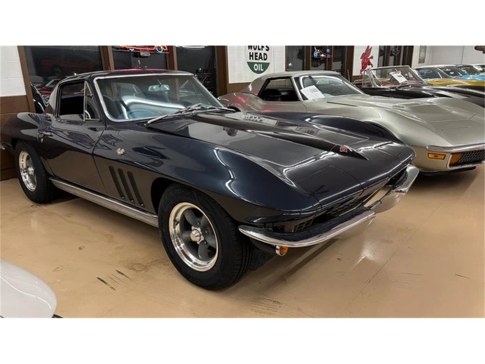 1966 Chevrolet Corvette C2 - Image 2 of 23
