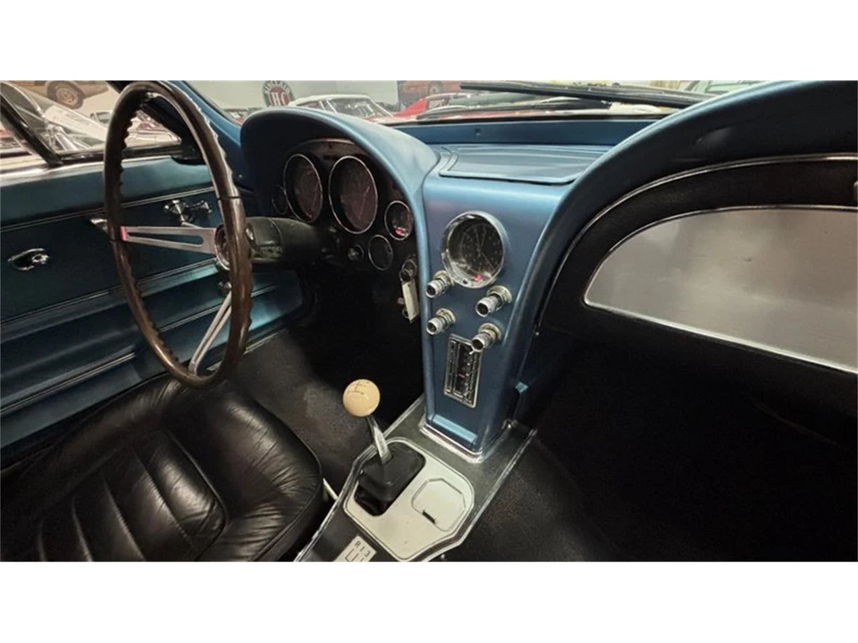 1966 Chevrolet Corvette C2 - Image 18 of 23