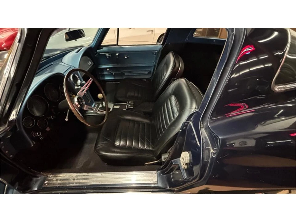 1966 Chevrolet Corvette C2 - Image 12 of 23
