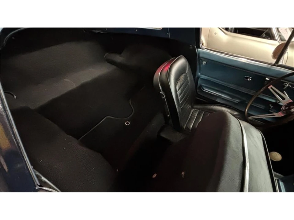 1966 Chevrolet Corvette C2 - Image 19 of 23