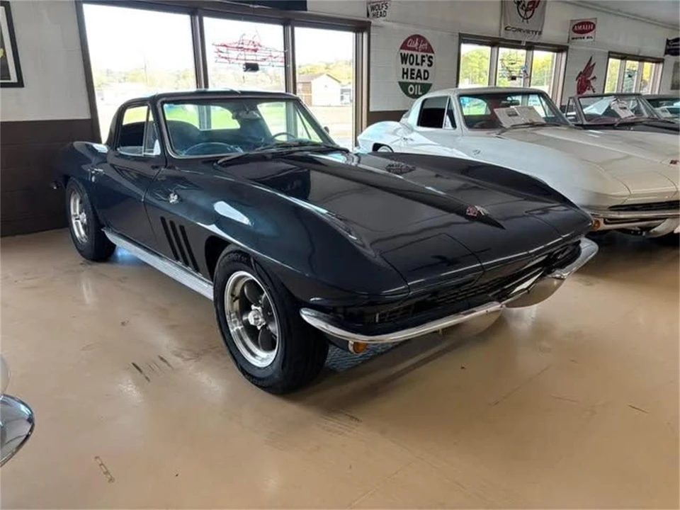 1966 Chevrolet Corvette C2 - Image 23 of 23