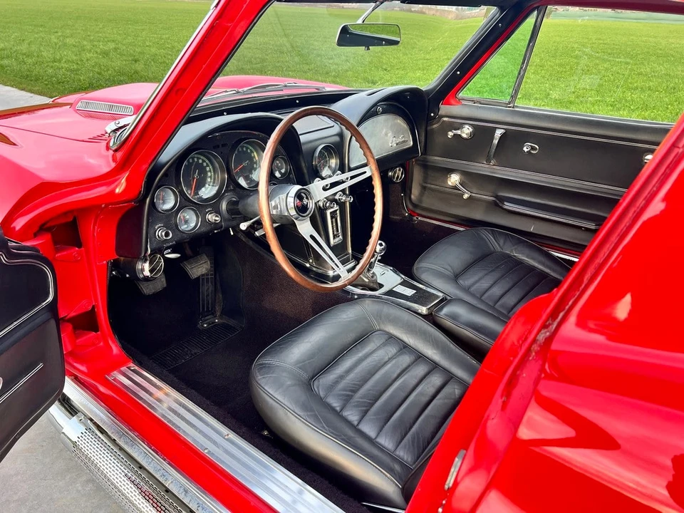1966 Chevrolet Corvette C2 - Image 15 of 30