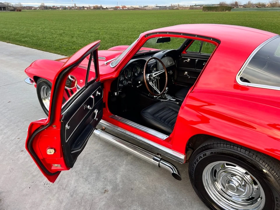 1966 Chevrolet Corvette C2 - Image 13 of 30