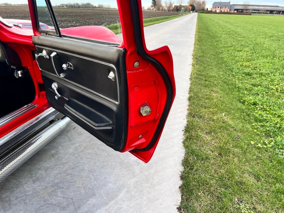 1966 Chevrolet Corvette C2 - Image 21 of 30