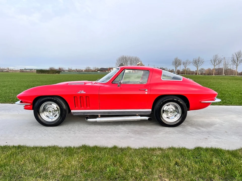 1966 Chevrolet Corvette C2 - Image 3 of 30