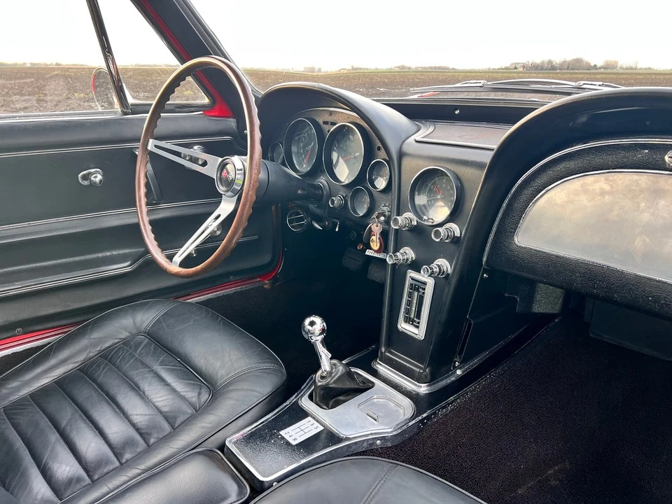 1966 Chevrolet Corvette C2 - Image 25 of 30