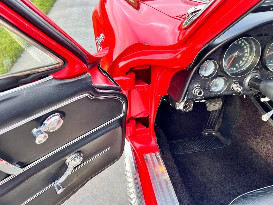 1966 Chevrolet Corvette C2 - Image 17 of 30