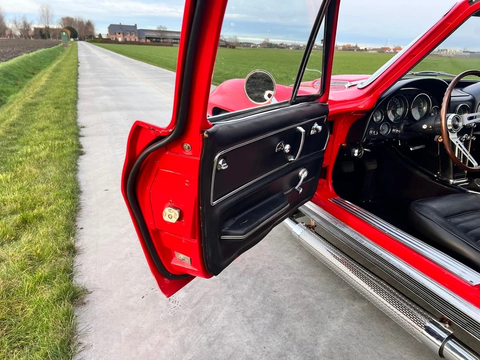 1966 Chevrolet Corvette C2 - Image 14 of 30