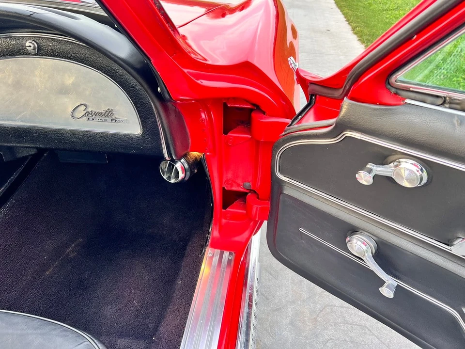 1966 Chevrolet Corvette C2 - Image 23 of 30
