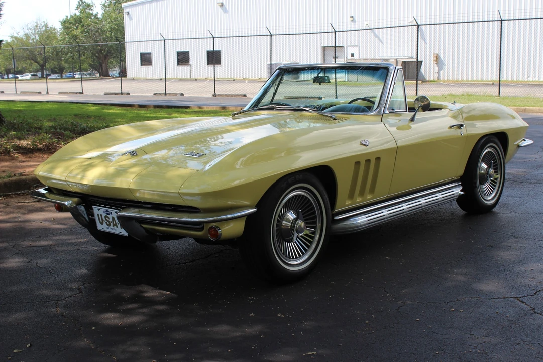 1966 Chevrolet Corvette C2 - Image 15 of 30