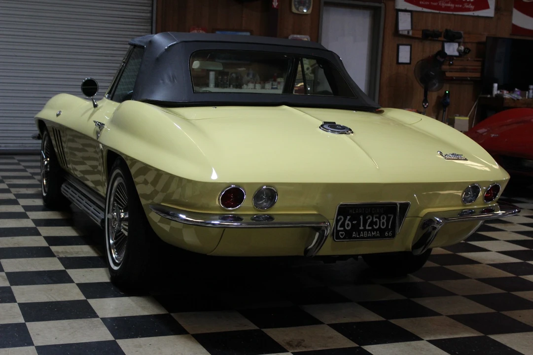 1966 Chevrolet Corvette C2 - Image 11 of 30