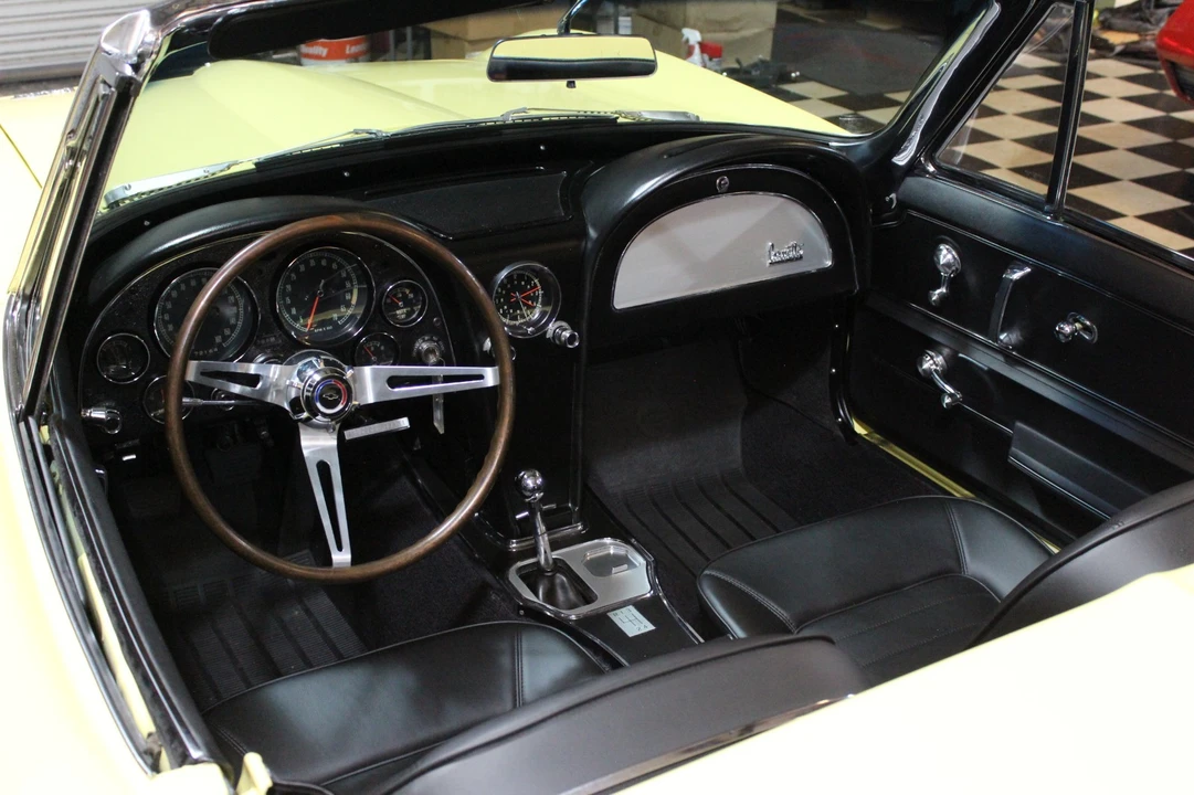 1966 Chevrolet Corvette C2 - Image 19 of 30