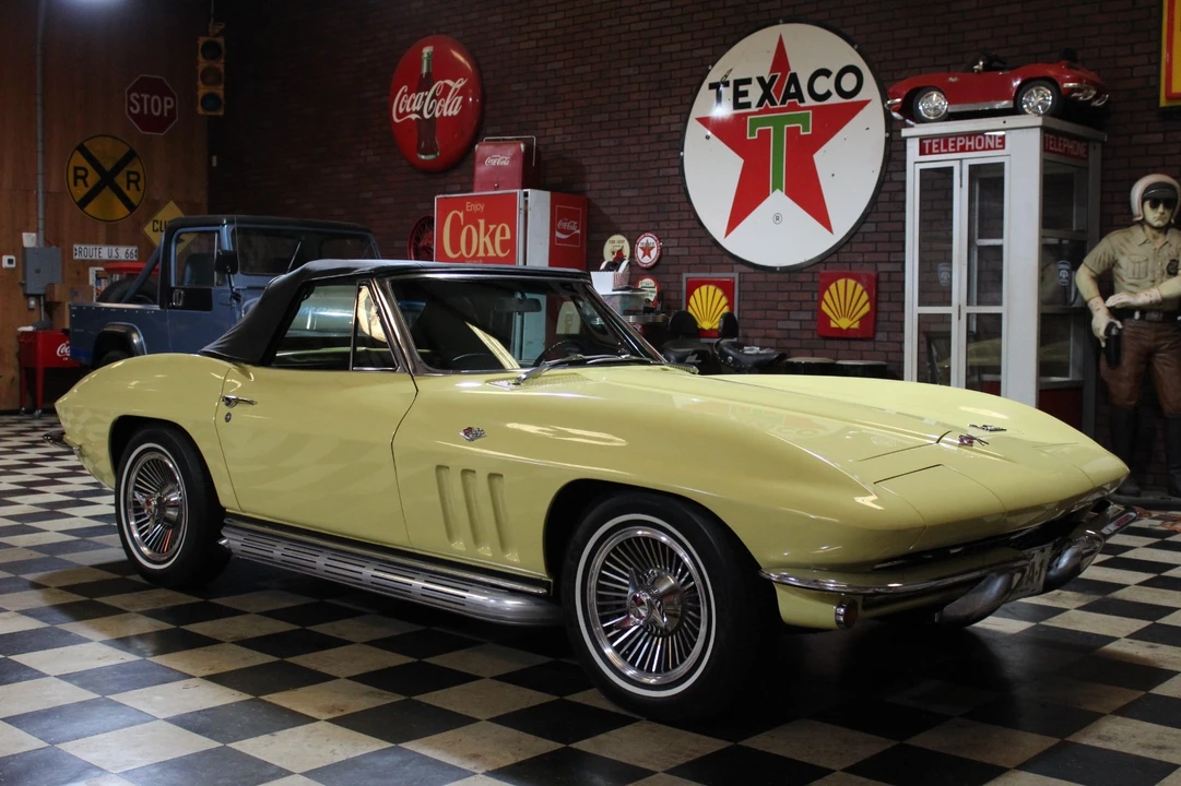 1966 Chevrolet Corvette C2 - Image 8 of 30