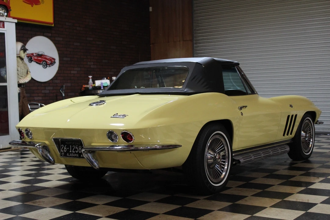 1966 Chevrolet Corvette C2 - Image 13 of 30