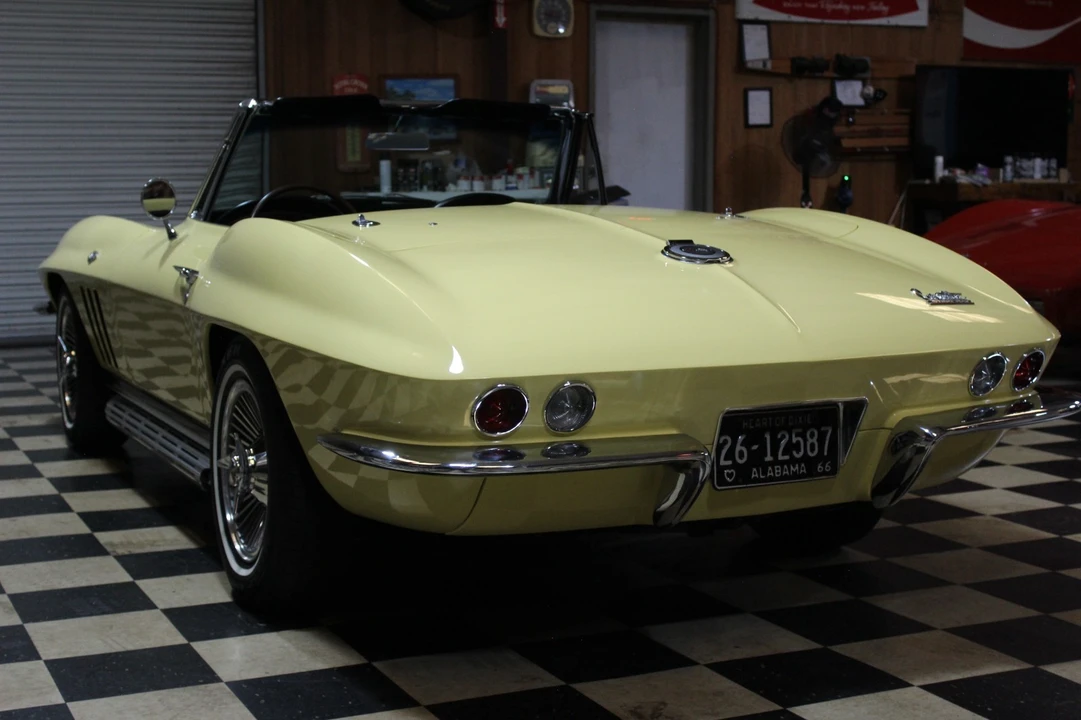 1966 Chevrolet Corvette C2 - Image 4 of 30