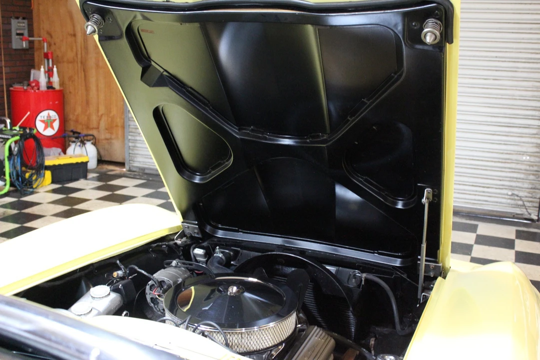 1966 Chevrolet Corvette C2 - Image 24 of 30