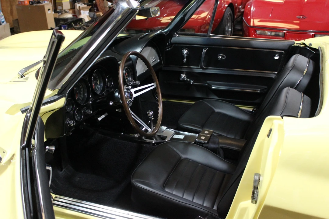 1966 Chevrolet Corvette C2 - Image 20 of 30